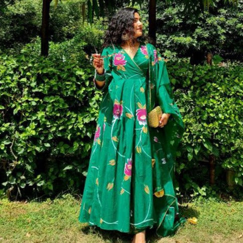 Sakhi Fashions Bright Green Handpainted Suit Set