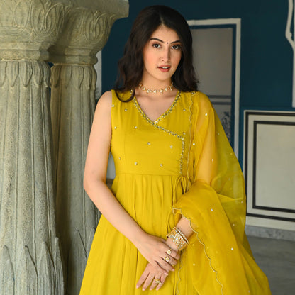 HEENA SUIT SET