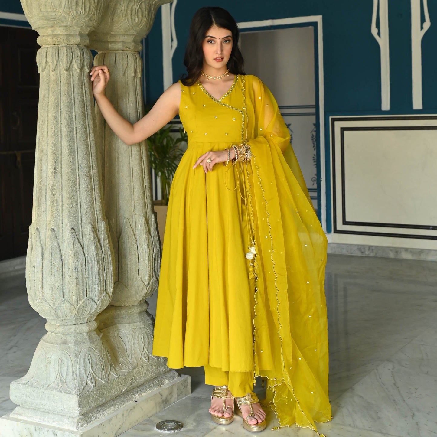 HEENA SUIT SET