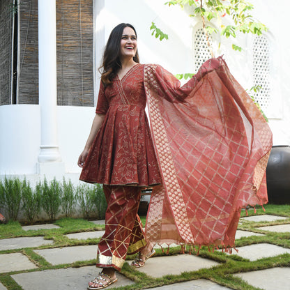 Laaibah Cotton Suit Set