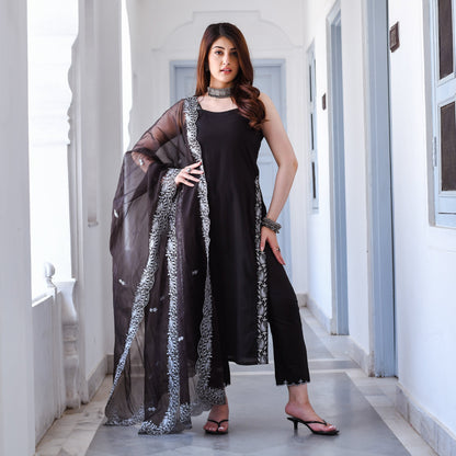 DASYA SUIT SET