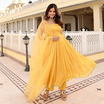 PHILLAURI SUIT SET