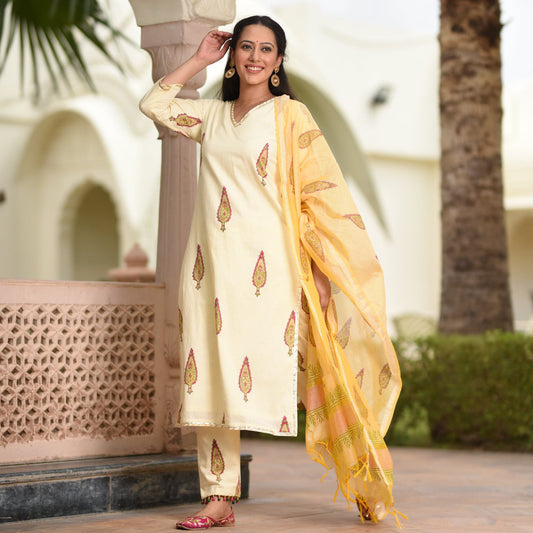 Sakhi Fashions Beige Paisley Cotton Suit Set (Set of 3)