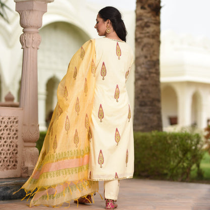 Sakhi Fashions Beige Paisley Cotton Suit Set (Set of 3)