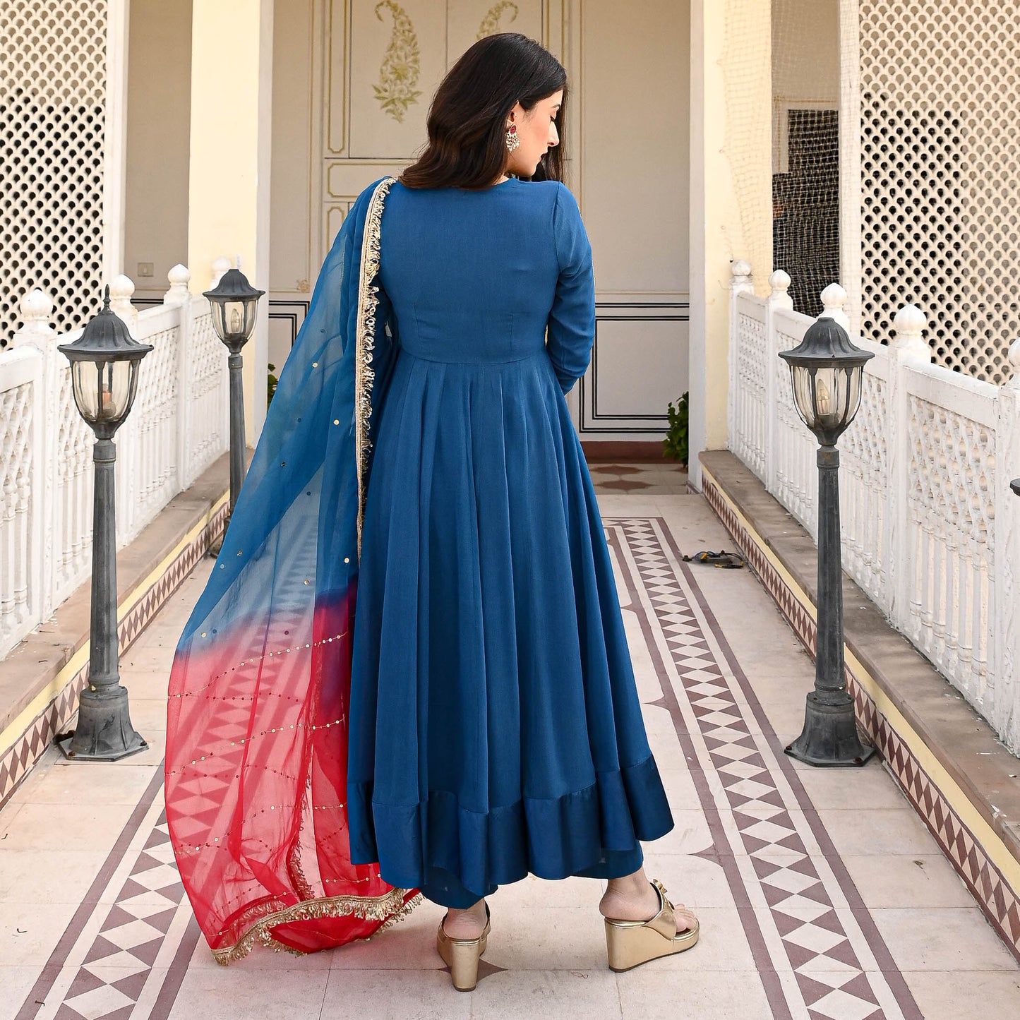 PARNIKA SUIT SET