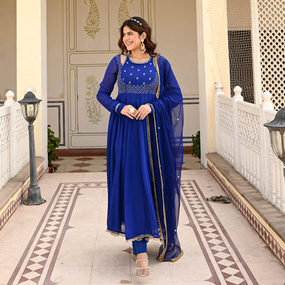 NAVYA SUIT SET