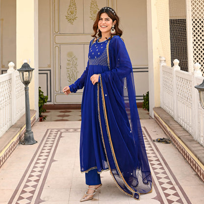 NAVYA SUIT SET