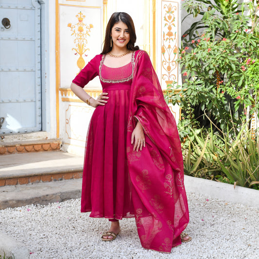 ISHWARIYA SUIT SET