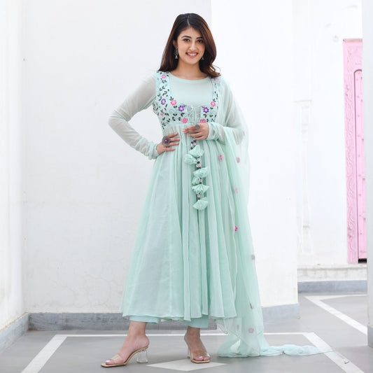 DEVAKI SUIT SET