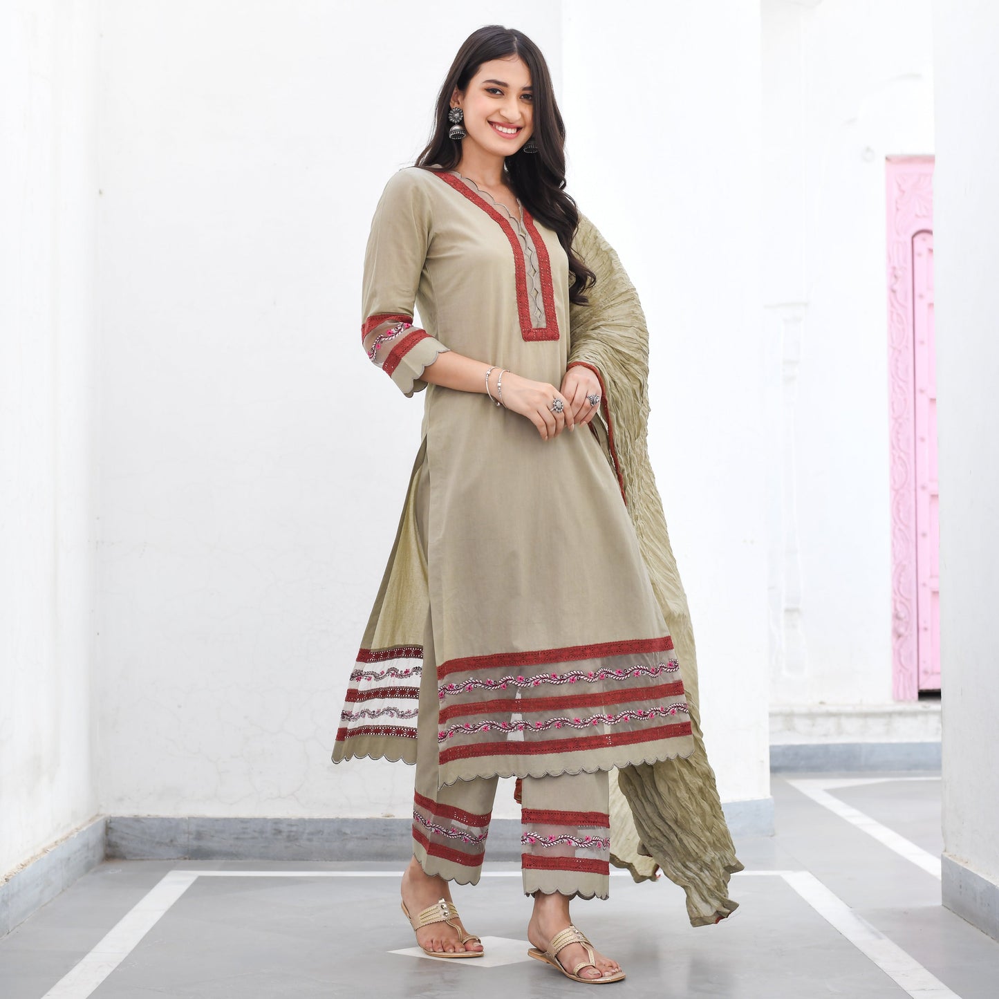 ANUKA SUIT SET