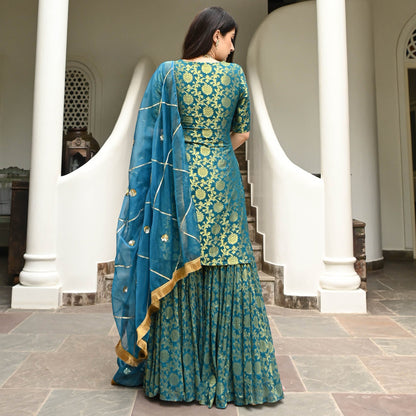 VAIBHAVI SUIT SET