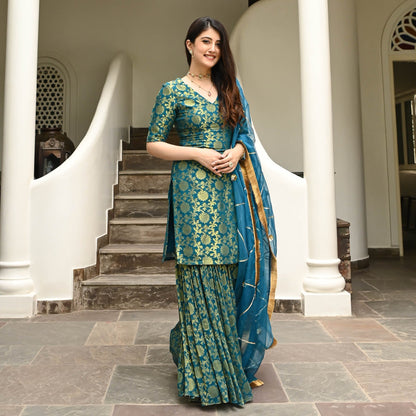 VAIBHAVI SUIT SET
