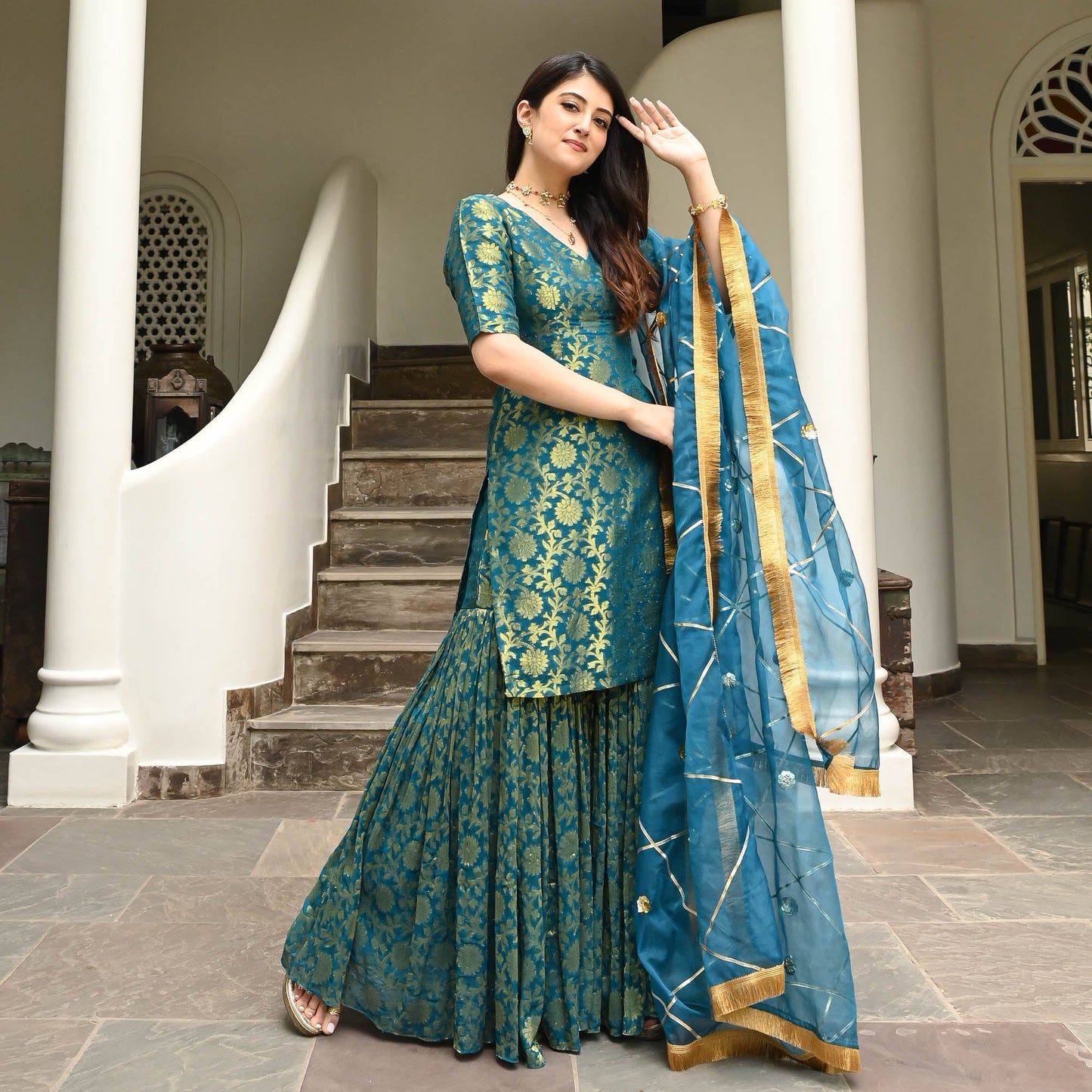 VAIBHAVI SUIT SET