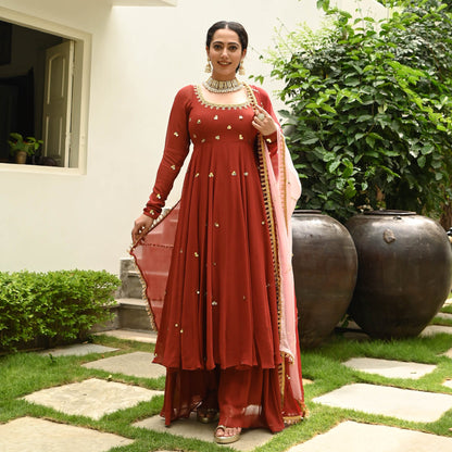 AABHA SUIT SET