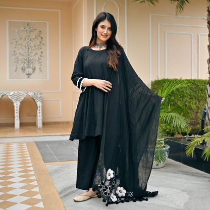 Sakhi Fashions Black Noir Suit & Embroidered Dupatta