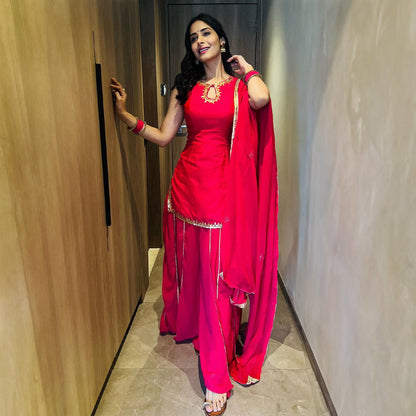 JAANVI SUIT SET